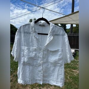 Everlane linen camp shirt. Size M.